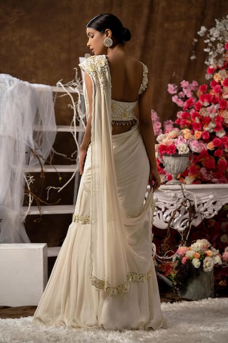 Farha Syed Fishcut Embroidered Pre-Draped Saree Set 