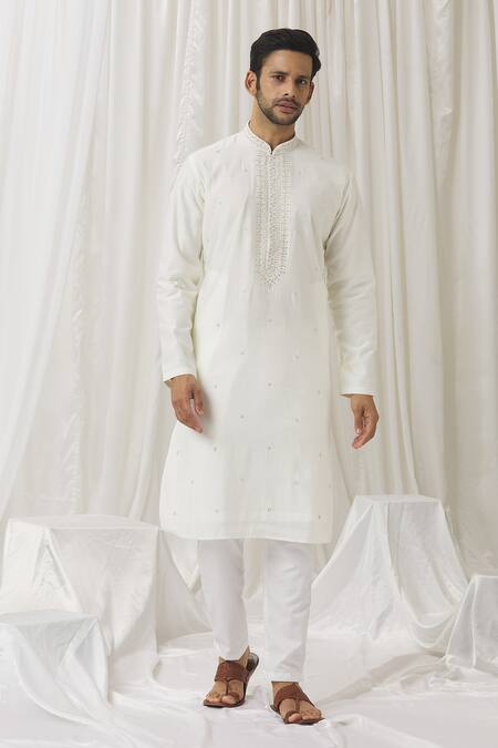 Shop Aariyana Couture Off White Silk, Cotton, Polyester Embroidery Zari Foliage Kurta With Pant Online at Aza Fashions Shop_Aariyana Couture_Off White Silk, Cotton, Polyester Embroidery Zari Foliage Kurta With Pant _Online_at_Aza_Fashions