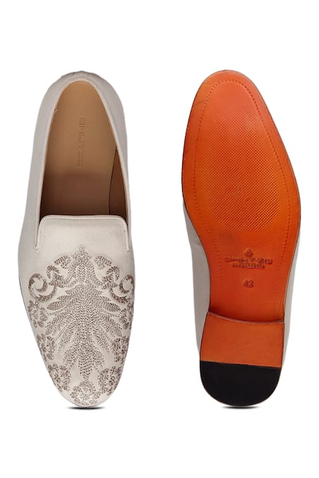 Shutiq Alfar Golad Hand Embroidered Loafers 