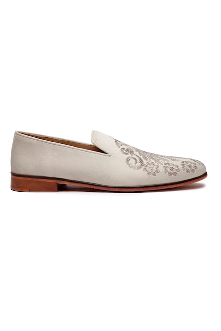 Shutiq Ivory Hand Embroidered Alfar Golad Loafers Online at Aza Fashions Shutiq_Ivory Hand Embroidered Alfar Golad Loafers _Online_at_Aza_Fashions