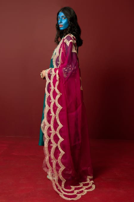 Ridhimaa Gupta Vandana Dori Embroidered Kurta Contrast Pant Set 