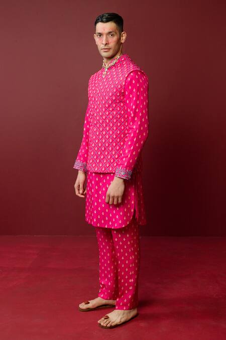 Ridhimaa Gupta_Pink Viscose, Silk Embroidery Quilted Bundi _Online_at_Aza_Fashions