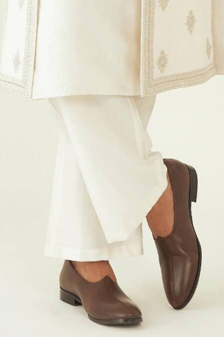 Buy_Ridhimaa Gupta_Off White Viscose, Silk Diamonds, Zari Farren Embroidered Sherwani Kurta Set 