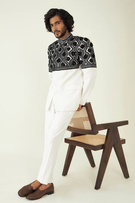 Buy_Ridhimaa Gupta_White Embroidery Soulful Silhouette Resham Bandhgala With Pant _Online_at_Aza_Fashions