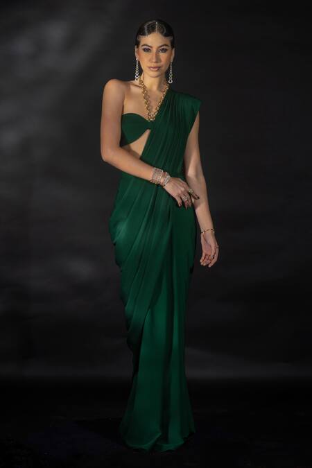 Buy Nikhil Thampi Emerald Green Volvo Tasselled Pallu Pre-draped Saree With Blouse Online at Aza Fashions Buy_Nikhil Thampi_Emerald Green Volvo Tasselled Pallu Pre-draped Saree With Blouse _Online_at_Aza_Fashions