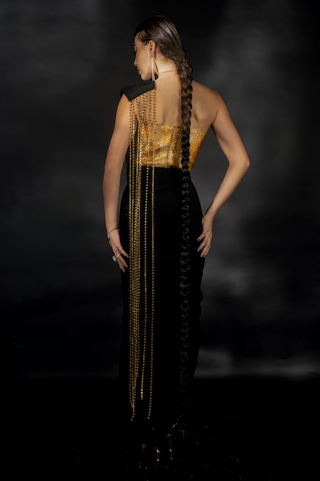 Nikhil Thampi Black Volvo Embellished Tassel Pallu Pre-draped Saree With Corset Online at Aza Fashions Nikhil Thampi_Black Volvo Embellished Tassel Pallu Pre-draped Saree With Corset _Online_at_Aza_Fashions