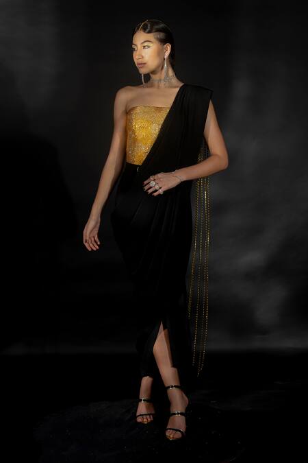 Buy Nikhil Thampi Black Volvo Embellished Tassel Pallu Pre-draped Saree With Corset Online at Aza Fashions Buy_Nikhil Thampi_Black Volvo Embellished Tassel Pallu Pre-draped Saree With Corset _Online_at_Aza_Fashions