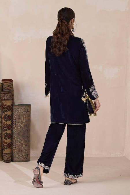 Shop Inej Blue Velvet Sequins, Embroidery Round Neck Kashmiri Kurta And Pant Set at Aza Fashions Shop_Inej_Blue Velvet Sequins, Embroidery Round Neck Kashmiri Kurta And Pant Set _at_Aza_Fashions