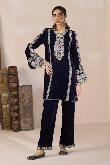 Inej Blue Velvet Sequins, Embroidery Round Neck Kashmiri Kurta And Pant Set Online at Aza Fashions Inej_Blue Velvet Sequins, Embroidery Round Neck Kashmiri Kurta And Pant Set _Online_at_Aza_Fashions