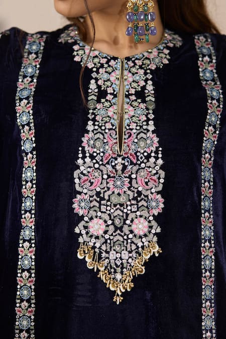 Buy Inej Blue Velvet Sequins, Embroidery Round Neck Kashmiri Kurta And Pant Set Buy_Inej_Blue Velvet Sequins, Embroidery Round Neck Kashmiri Kurta And Pant Set