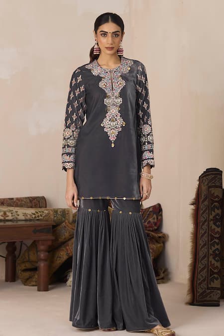 Inej Floral Embroidered Velvet Kurta & Gharara Set 