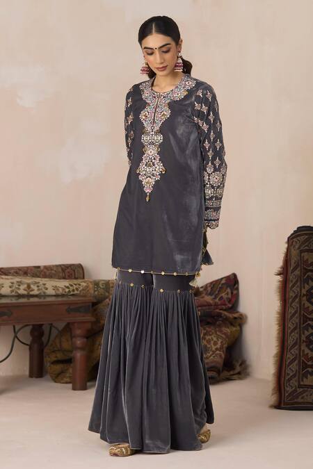 Inej Grey Velvet Embroidery, Sequins, Zari Round Neck Floral Kurta And Gharara Set at Aza Fashions Inej_Grey Velvet Embroidery, Sequins, Zari Round Neck Floral Kurta And Gharara Set _at_Aza_Fashions