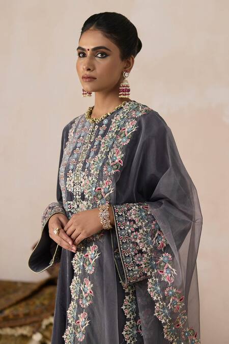 Buy Inej Grey Organza Embroidery Floral Border Dupatta Online at Aza Fashions Buy_Inej_Grey Organza Embroidery Floral Border Dupatta _Online_at_Aza_Fashions