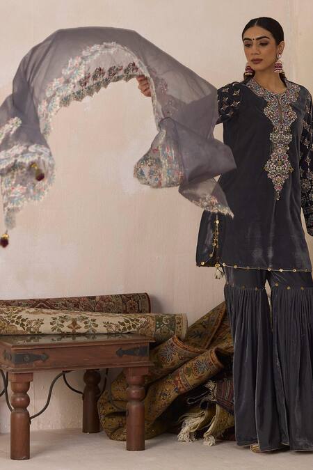 Shop Inej Grey Organza Embroidery Floral Border Dupatta Online at Aza Fashions Shop_Inej_Grey Organza Embroidery Floral Border Dupatta _Online_at_Aza_Fashions