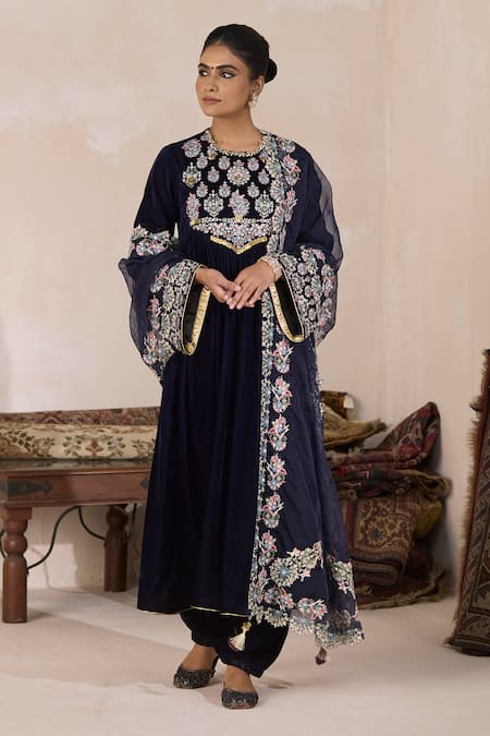 Shop Inej Blue Organza Embroidery Border Dupatta at Aza Fashions Shop_Inej_Blue Organza Embroidery Border Dupatta _at_Aza_Fashions