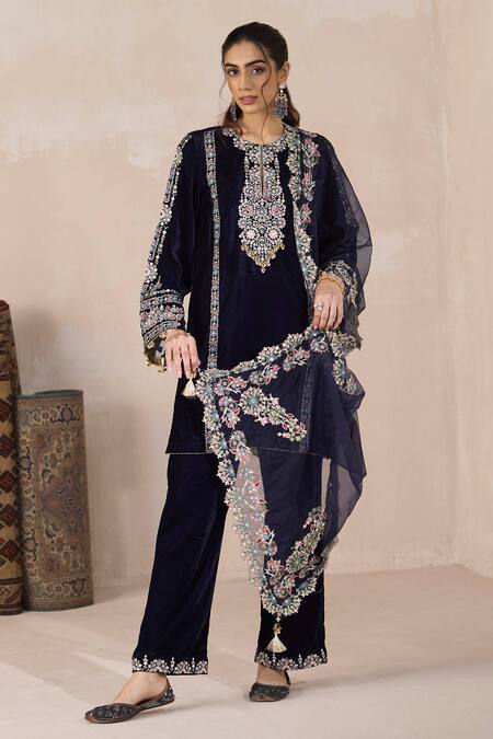 Buy Inej Blue Organza Embroidery Border Dupatta Online at Aza Fashions Buy_Inej_Blue Organza Embroidery Border Dupatta _Online_at_Aza_Fashions