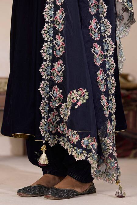 Inej Blue Organza Embroidery Border Dupatta at Aza Fashions Inej_Blue Organza Embroidery Border Dupatta _at_Aza_Fashions