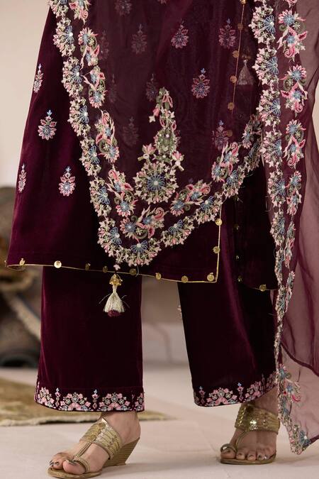 Shop Inej Maroon Organza Embroidery Floral Border Dupatta Online at Aza Fashions Shop_Inej_Maroon Organza Embroidery Floral Border Dupatta _Online_at_Aza_Fashions
