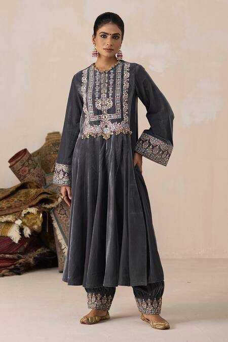 Buy Inej Grey Velvet Sequins, Zari Round Floral Embroidered Kalidar Kurta And Salwar Set Online at Aza Fashions Buy_Inej_Grey Velvet Sequins, Zari Round Floral Embroidered Kalidar Kurta And Salwar Set _Online_at_Aza_Fashions