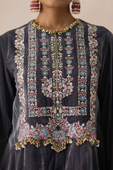 Shop Inej Grey Velvet Sequins, Zari Round Floral Embroidered Kalidar Kurta And Salwar Set Online at Aza Fashions Shop_Inej_Grey Velvet Sequins, Zari Round Floral Embroidered Kalidar Kurta And Salwar Set _Online_at_Aza_Fashions