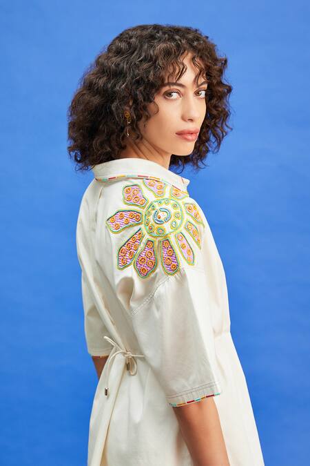 Buy Shilpi Gupta Ivory Cotton Satin, Crepe Applique, Embroidery Shawl Neck Shirt With Pant Online at Aza Fashions Buy_Shilpi Gupta_Ivory Cotton Satin, Crepe Applique, Embroidery Shawl Neck Shirt With Pant _Online_at_Aza_Fashions