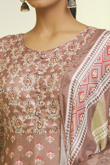 Samyukta Singhania_Purple Chiffon, Silk Embroidery Round Damask Fleur Print Anarkali With Dupatta _at_Aza_Fashions