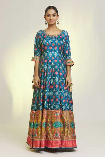 Samyukta Singhania_Blue Denim Embroidery Round Neck French Fleur Print Anarkali With Dupatta _at_Aza_Fashions