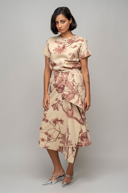 Leh Studios Off White Wool Round Neck Garden Print T-shirt