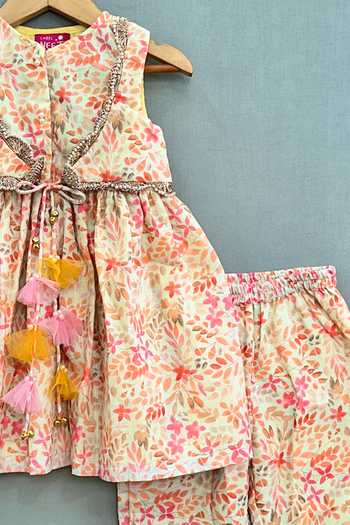 Label Neeti_Green Cotton Embroidery, Sequins Foliage Print Kurta With Pant _Online_at_Aza_Fashions