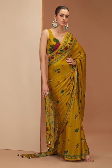 Neha Khullar Yellow Viscose Chinon Printed Floral And Stripe V Neck Saree & Blouse Set 