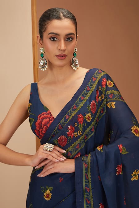 Shop Neha Khullar Blue Viscose, Cotton Tassels, Embroidery V-neck Floret Print Saree And Blouse Set Online at Aza Fashions Shop_Neha Khullar_Blue Viscose, Cotton Tassels, Embroidery V-neck Floret Print Saree And Blouse Set _Online_at_Aza_Fashions
