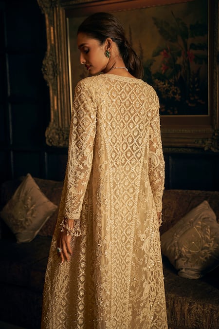 Seema Gujral Embroidered Pre-Draped Saree Set With Jacket 