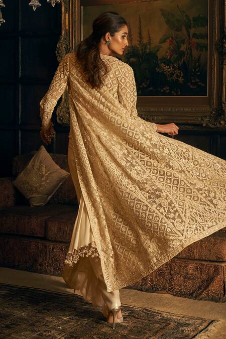 Seema Gujral_Beige Net Embroidery Sweetheart Neck Pre-draped Saree Set With Jacket _Online_at_Aza_Fashions