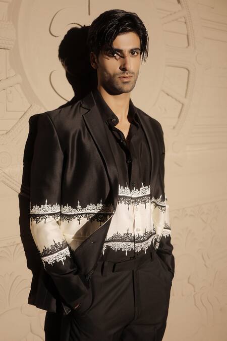 Buy Jubinav Chadha Black Chanderi Embroidery Colorblock Blazer Online at Aza Fashions Buy_Jubinav Chadha_Black Chanderi Embroidery Colorblock Blazer _Online_at_Aza_Fashions