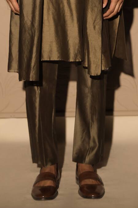 Jubinav Chadha Green Chanderi Embroidery Colorblock Kurta Set With Stole Online at Aza Fashions Jubinav Chadha_Green Chanderi Embroidery Colorblock Kurta Set With Stole _Online_at_Aza_Fashions