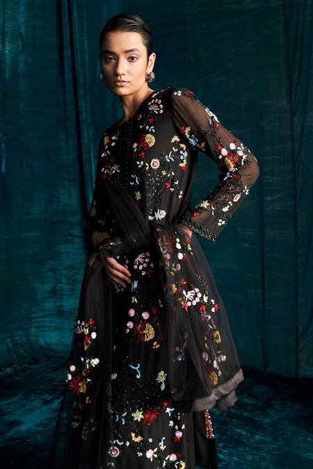 Kashmiraa_Black Organza, Georgette Embroidery, Sequins, Cut Work Dana Kurta Pant Set _at_Aza_Fashions