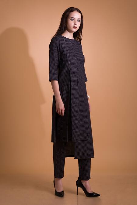 Buy Orcr Grey Cotton Round Neck Checkered Patterned Long Top With Pant Online at Aza Fashions Buy_Orcr_Grey Cotton Round Neck Checkered Patterned Long Top With Pant _Online_at_Aza_Fashions