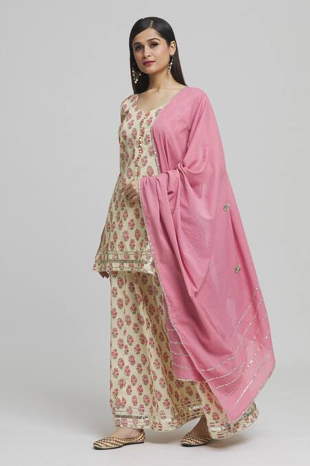 Buy Naintara Bajaj Cream Cotton, Voile Gota Patti Polo Acanthus Bloom Print Kurta Lehenga Set Online at Aza Fashions Buy_Naintara Bajaj_Cream Cotton, Voile Gota Patti Polo Acanthus Bloom Print Kurta Lehenga Set_Online_at_Aza_Fashions