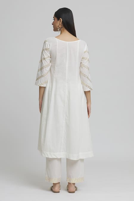 Naintara Bajaj Gota Striped Sleeves Kurta Pant Set 