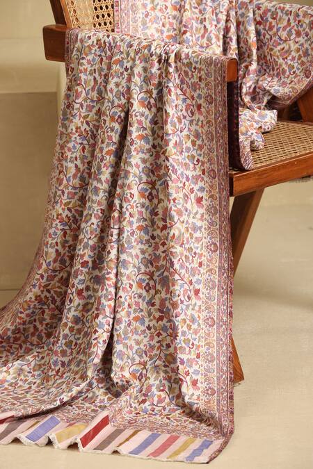 Buy Dusala White Rashi Floral Kani Pattern Cashmere Full Shawl Online at Aza Fashions Buy_Dusala_White Rashi Floral Kani Pattern Cashmere Full Shawl _Online_at_Aza_Fashions