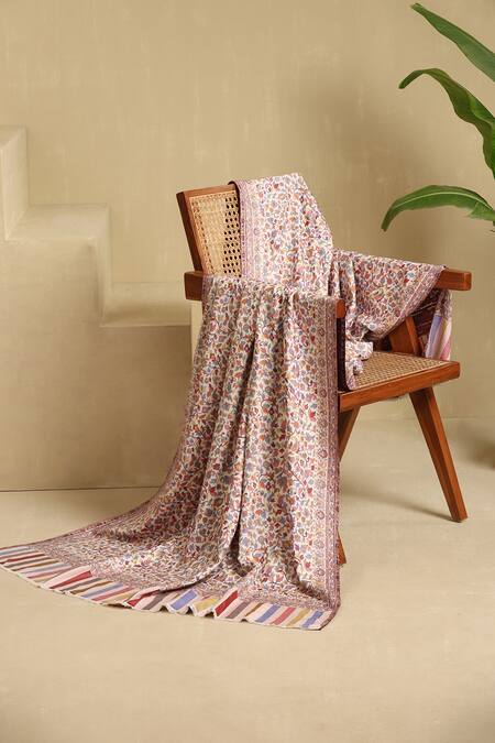 Shop Dusala White Rashi Floral Kani Pattern Cashmere Full Shawl Online at Aza Fashions Shop_Dusala_White Rashi Floral Kani Pattern Cashmere Full Shawl _Online_at_Aza_Fashions