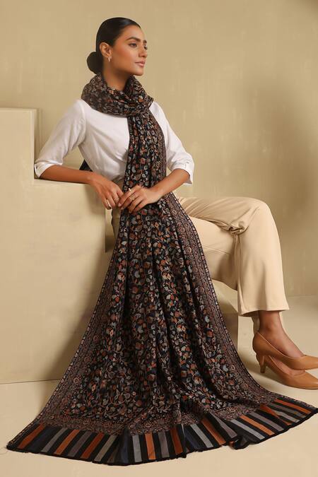 Dusala_White Reha Floral Kani Pattern Cashmere Full Shawl_at_Aza_Fashions