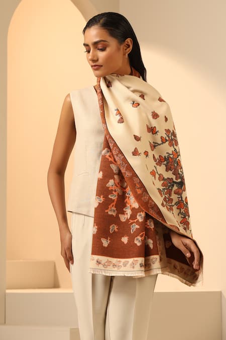 DUSALA Kiara Butterfly Woven Stole 