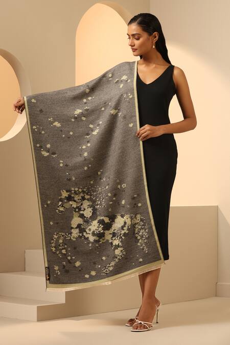 Dusala Green Hope Floral Woven Stole Online at Aza Fashions Dusala_Green Hope Floral Woven Stole _Online_at_Aza_Fashions