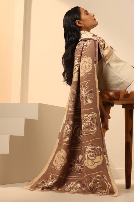 Buy_Dusala_Cream Hayat Floral Woven Stole _Online_at_Aza_Fashions