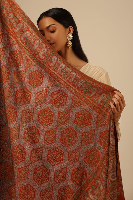 Dusala_Red Banee Hexagon Fleur Pattern Pashmina Shawl _Online_at_Aza_Fashions