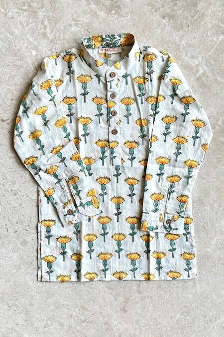 Khela_Maroon Raw Silk Block Print Floral Textured Bandhgala Set With Contrast Kurta_at_Aza_Fashions