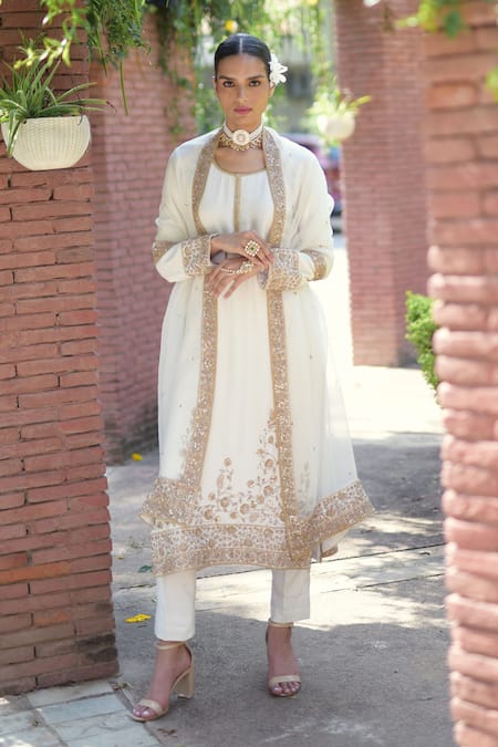 Talking Threads Floral Marodi Embroidered Kurta Set