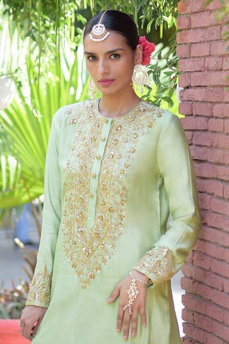 Shop Talking Threads Green , Spandex, Organza Sequins, Beads Hand Embroidered Kurta Pant Set Online at Aza Fashions Shop_Talking Threads_Green , Spandex, Organza Sequins, Beads Hand Embroidered Kurta Pant Set _Online_at_Aza_Fashions