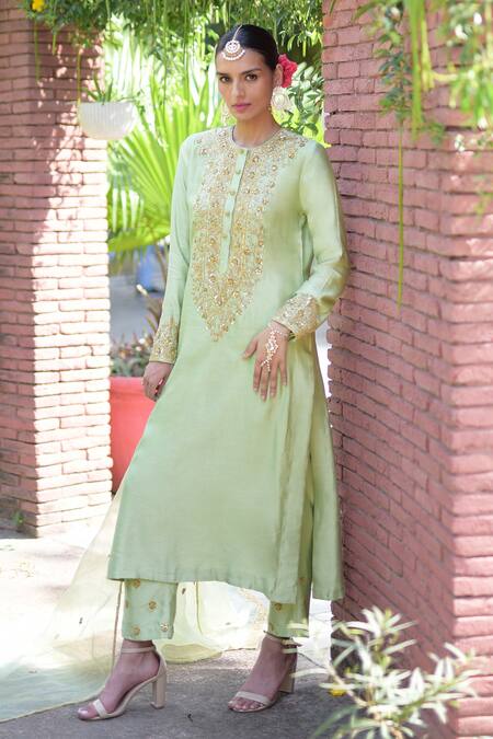 Talking Threads Green , Spandex, Organza Sequins, Beads Hand Embroidered Kurta Pant Set at Aza Fashions Talking Threads_Green , Spandex, Organza Sequins, Beads Hand Embroidered Kurta Pant Set _at_Aza_Fashions